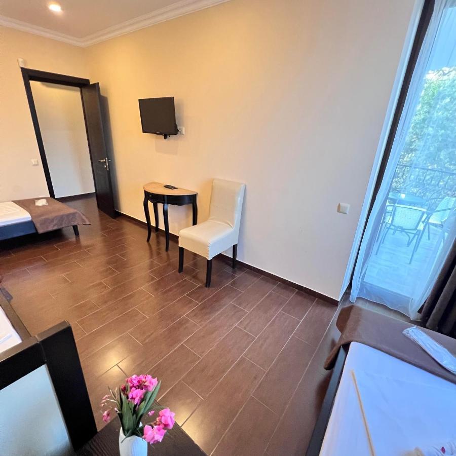 Gns Hotel อูเรคี ภายนอก รูปภาพ